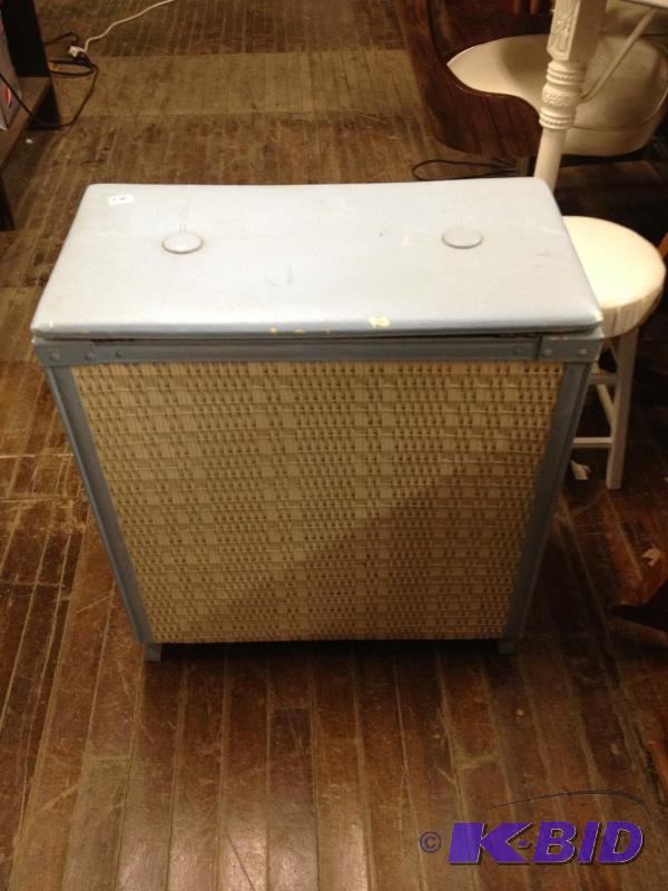 Vintage Wicker Hamper&nbsp...