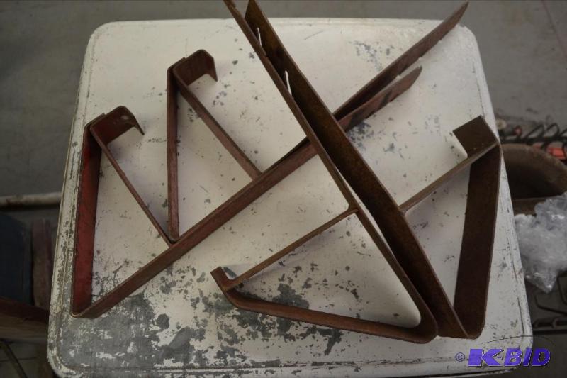 Four Fixed Roof Brackets