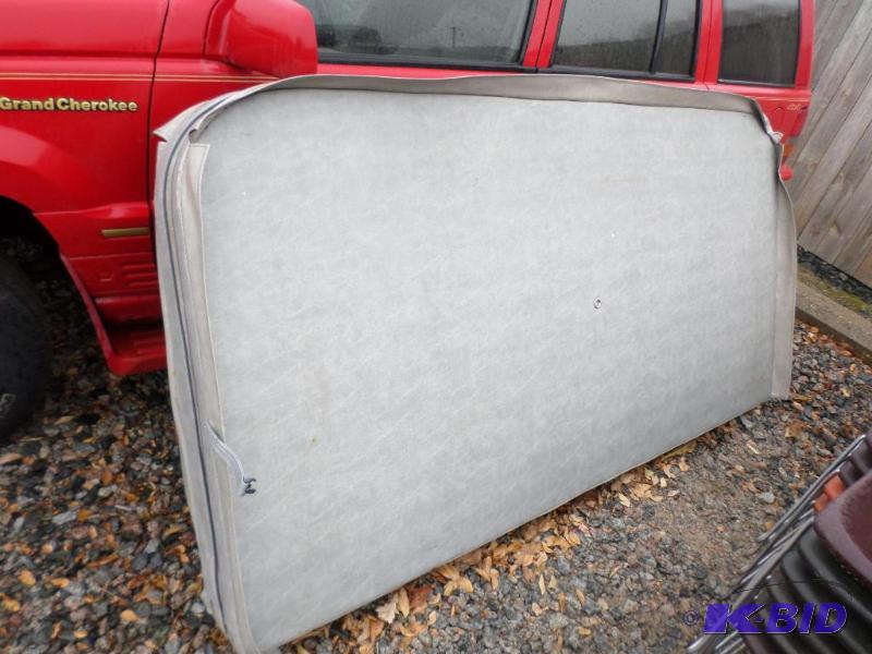 lot 21 image: 90" Hot Tub Cover, Gray, Used But In Goo...
