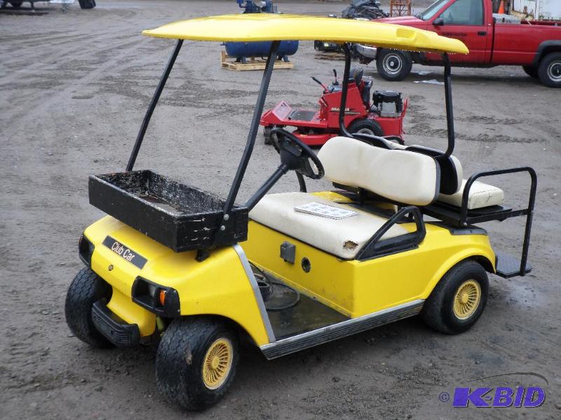 lot 4 image: Club Car 36Volt Electric Golf Cart, Charger I...