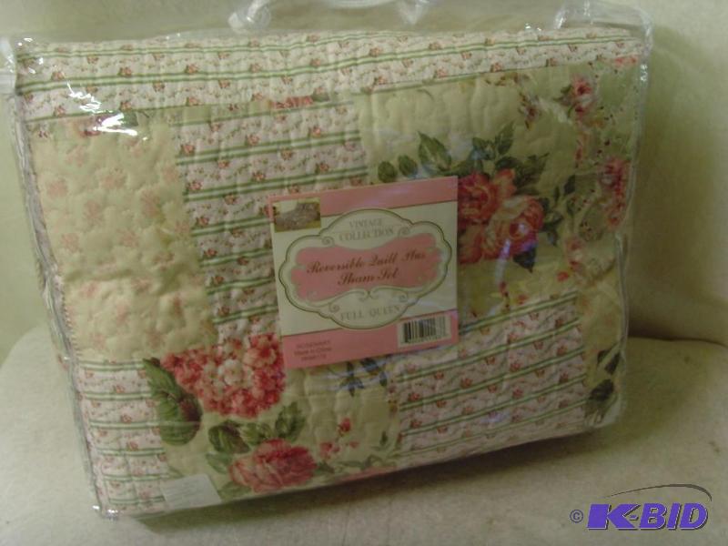 lot 101 image: Queen Size Quilt & Sham Set