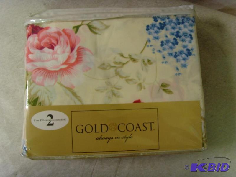lot 102 image: Full Size Sheet Set