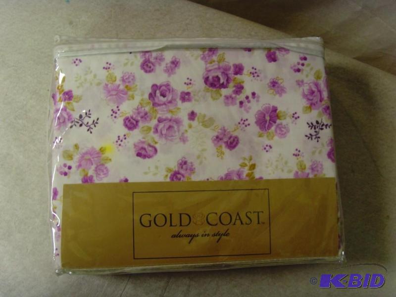 lot 103 image: Twin Size Sheet Set