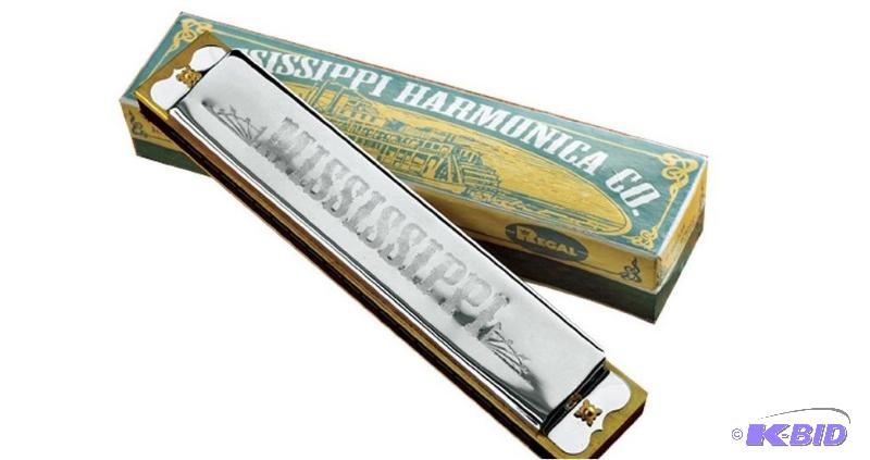 lot 136 image: Harmonica Gift Lot