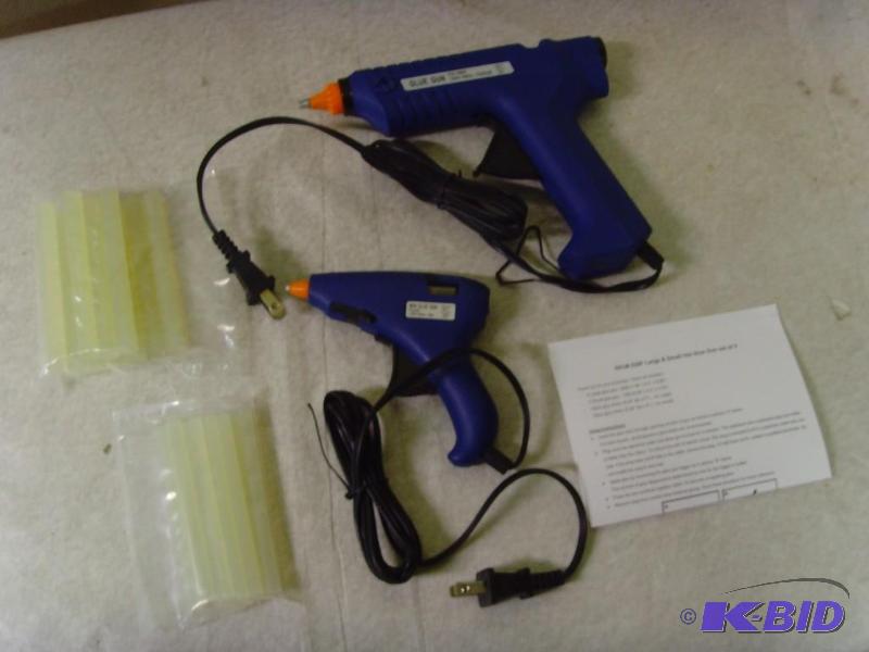 lot 150 image: Hot Glue Gun Set Of 2