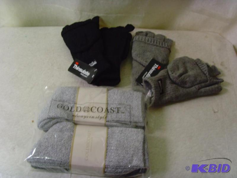 lot 160 image: Winter Gloves & Thermal Socks Lot