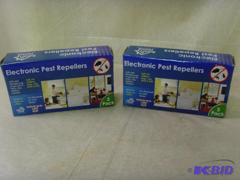 lot 180 image: 9 Pack Electronic Pest Repellers