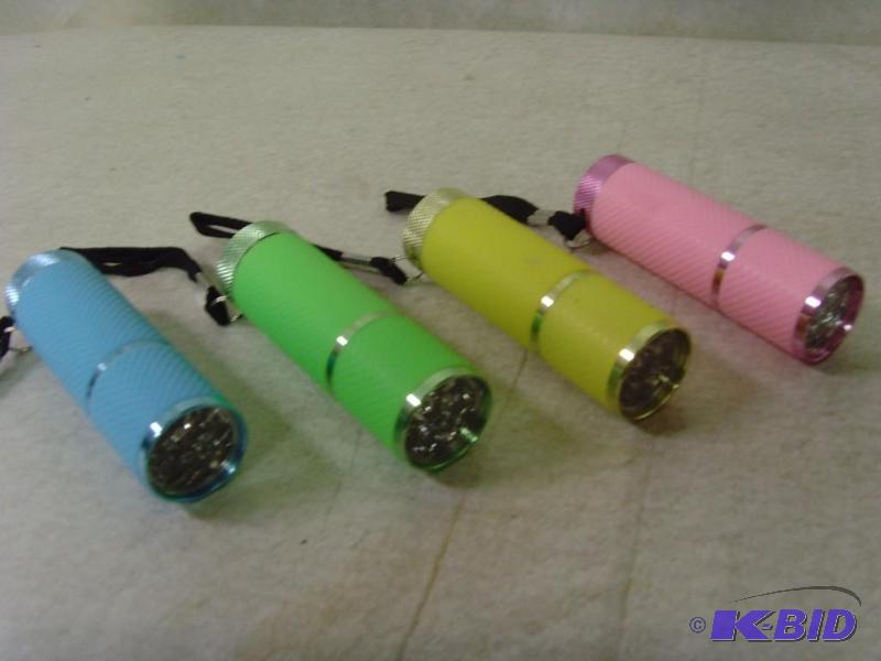 lot 230 image: Glow in the Dark Flashlights