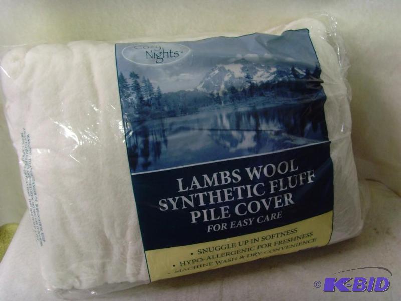 lot 98 image: Lambs Wool Jumbo Pillow