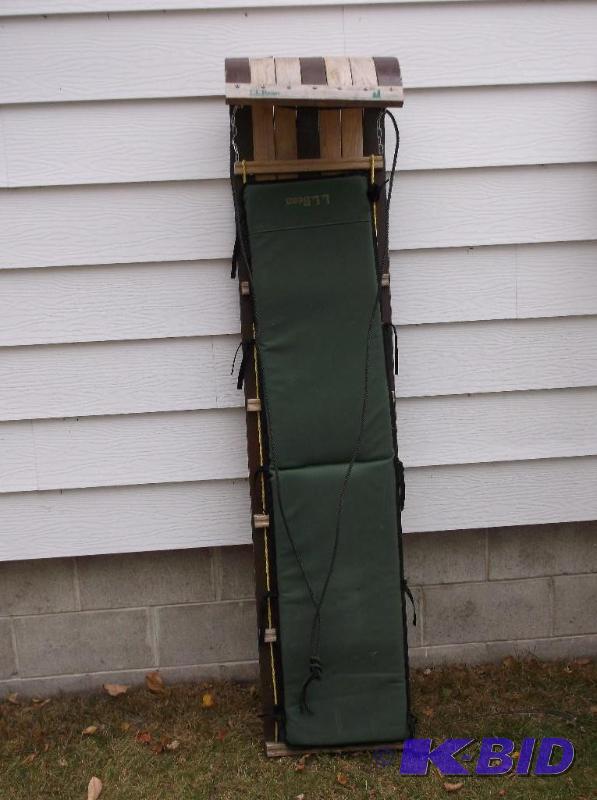 lot 11 image: Nice L.L. Bean 6 wood toboggan with cushion ...
