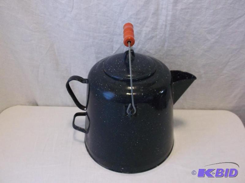 lot 31 image: Vintage large enameled coffee pot measuring 1...