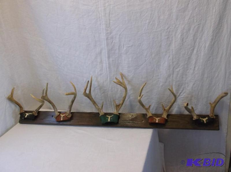 lot 32 image: Deer horn coat rack measuring 44" l in g...
