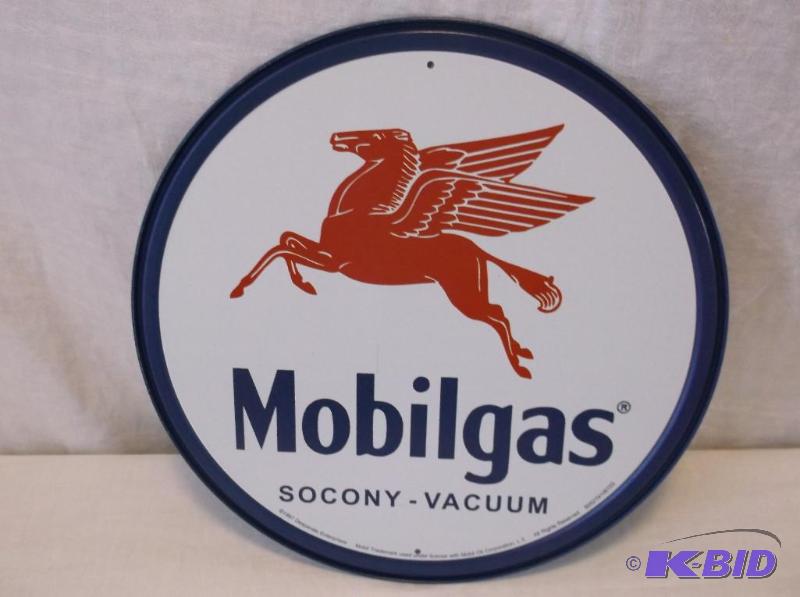 lot 44 image: Mobilgas Gas metal sign measuring 11 34"...