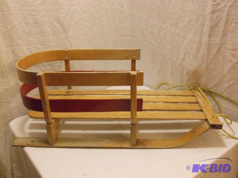 lot 5 image: Nice runner sled measuring 14 14" W x 3...