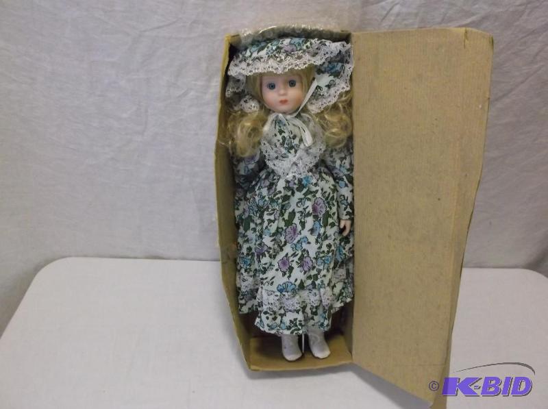 lot 64 image: Beautiful hand painted porcelain doll 15 12&...