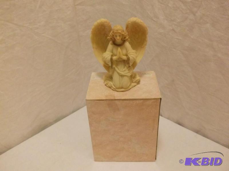 lot 8 image: Seraphim Angel Tris &quotThe Rainbows End&q...