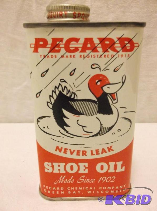lot 90 image: Vintage Pecard Shoe Oil can in great displaya...