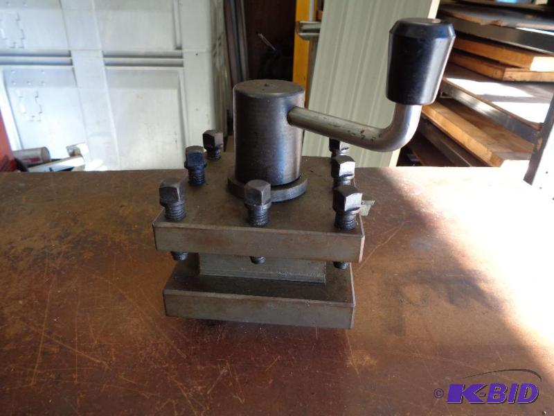 lot 13 image: Lathe Tooling