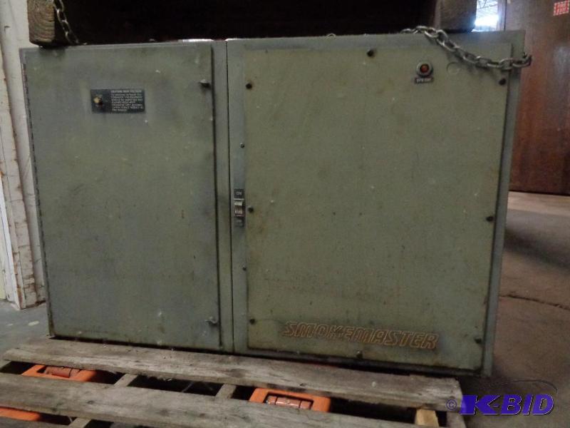 lot 16 image: Air Cleaner