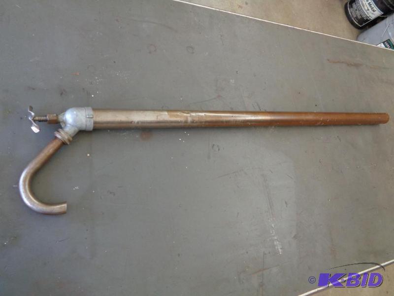 lot 17 image: Manual Pump