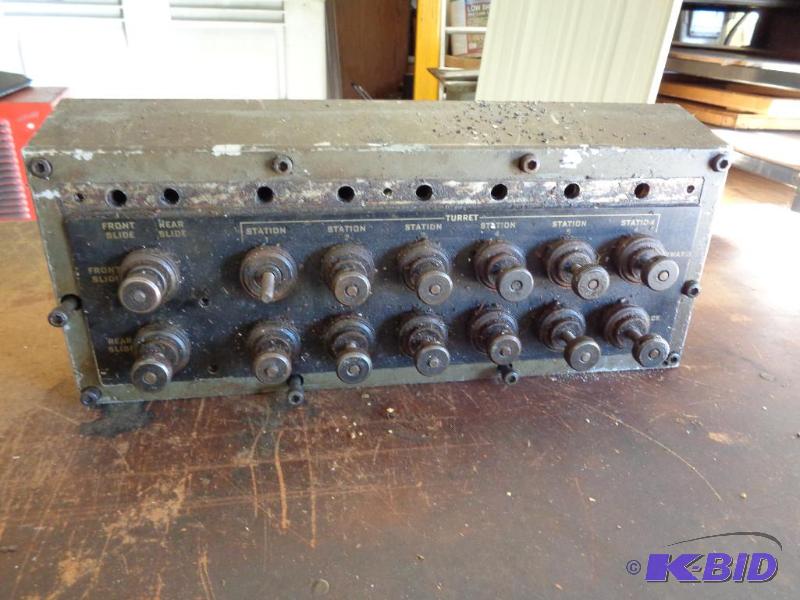 lot 18 image: Hardinge Control Values