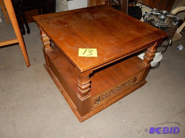 Mid Mod style endcorner table.. Has drawer. ...