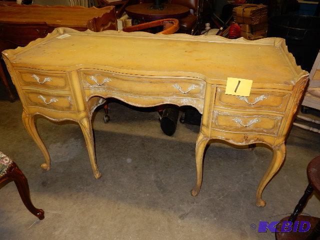Very solid desk with Queen Anne Style legs an...
