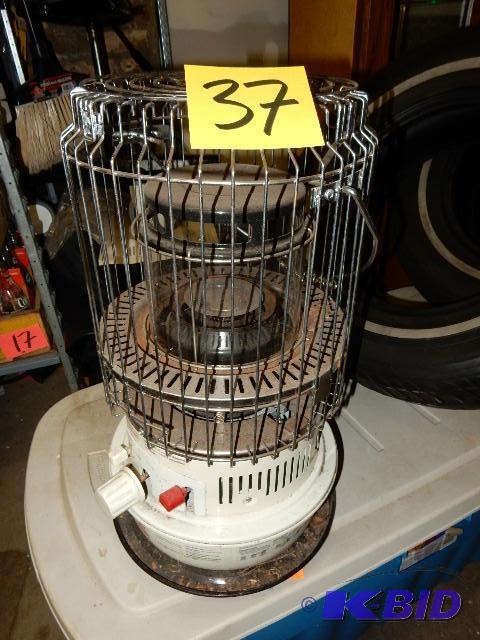 DYNAGLO RMC - 11-C7 Kerosene Heater...