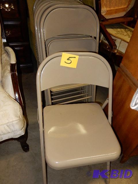 5 nice Metal folding chairs. IN very good sha...