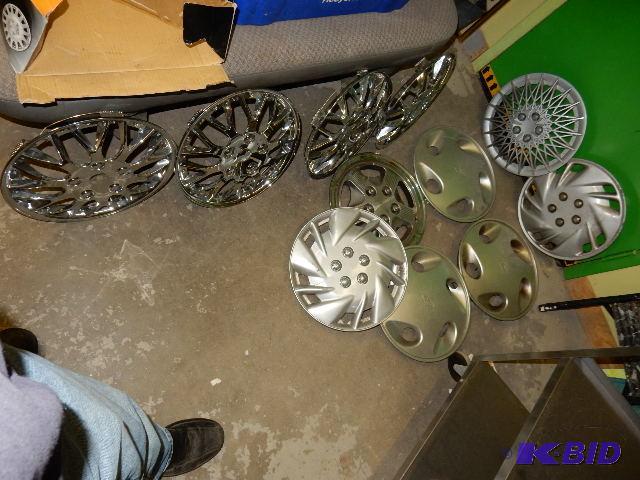 Large lot of Hub Caps.. See the pictures for ...
