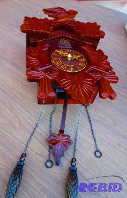 lot 1 image: &quotCoo Coo Clock...