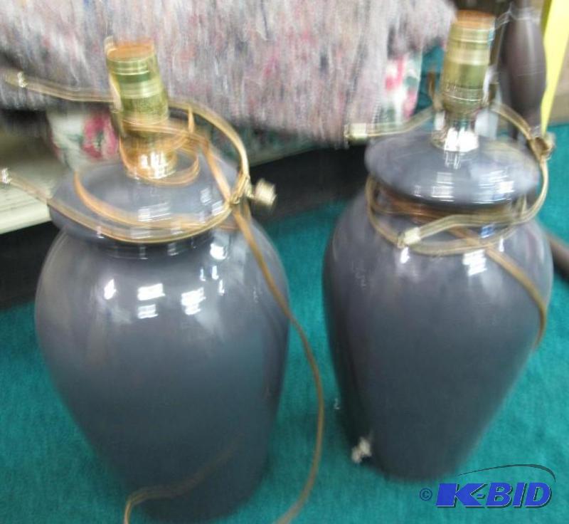 lot 150 image: Qty 2 gray lamps...