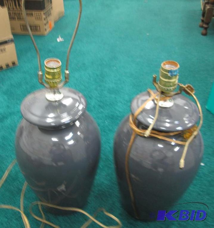 lot 152 image: Qty 2 gray lamps...