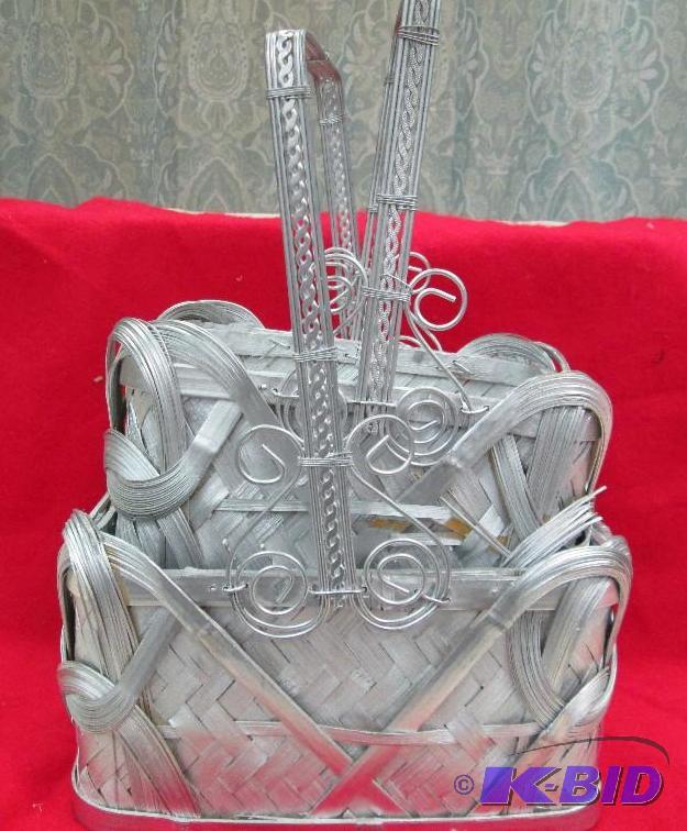 lot 184 image: Qty 2 Silver Baskets one bigger one smaller...