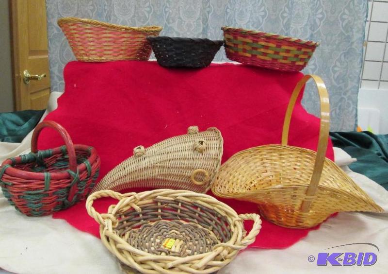 lot 185 image: Qty 7 Wicker basket different shapes, size, a...