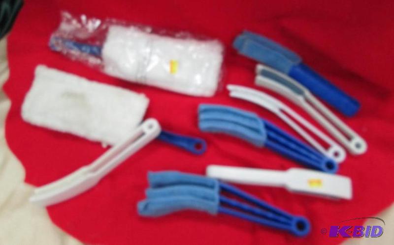 lot 262 image: Qty 9 different clean items...