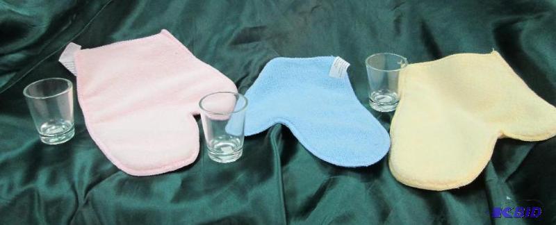 lot 328 image: Qty 6 Looks like mitten that you can use for ...
