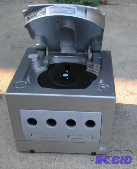 lot 354 image: Nintendo Gamecube- no controls power cord not...