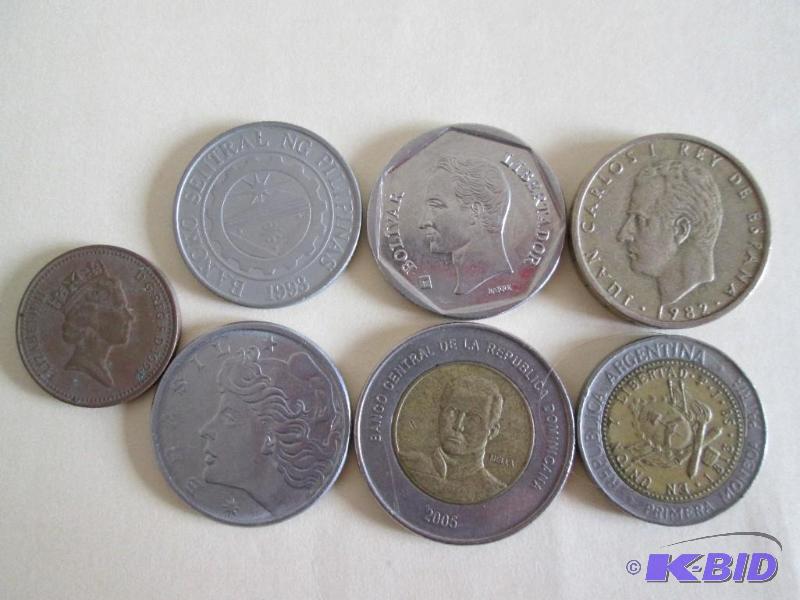 lot 69 image: Assorted coins...