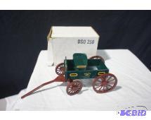 lot 33 image: New In Box John Deere Limited Edition Die-Cas...