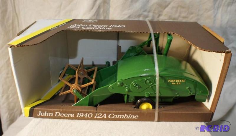 lot 5 image: New In Box John Deere 1940 12A Combine - 116...