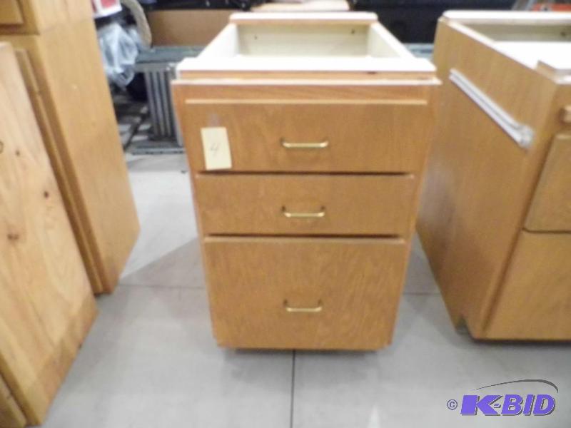 3 Drawer Base Cabinet 18x30x30