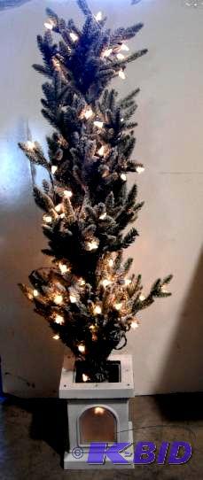 lot 178 image: Decorated Entrance Tree with Urn - 49" h...