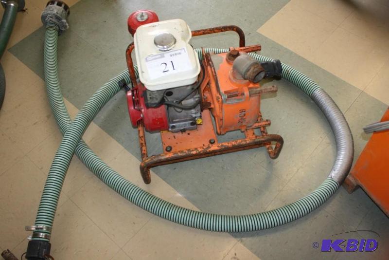 lot 21 image: Water Pump wTube