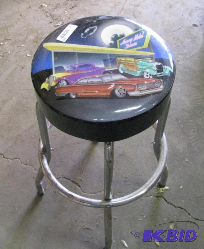 lot 130 image: Retro style bar stool with graphic seat. Good...