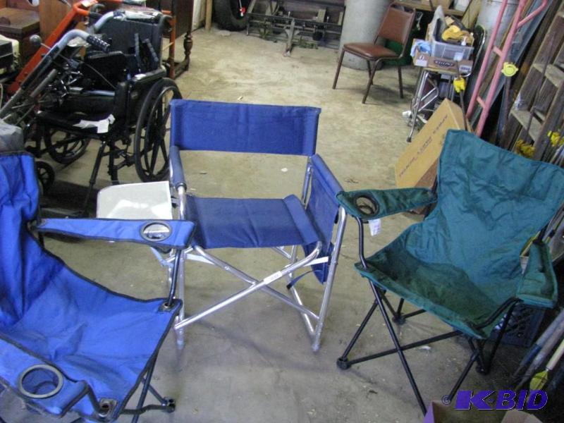 lot 137 image: 3 outdoorcamping folding chairs. Nice condit...