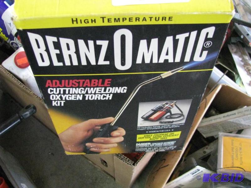 lot 169 image: Bernz O Matic. Adjustable cuttingwelding oxy...