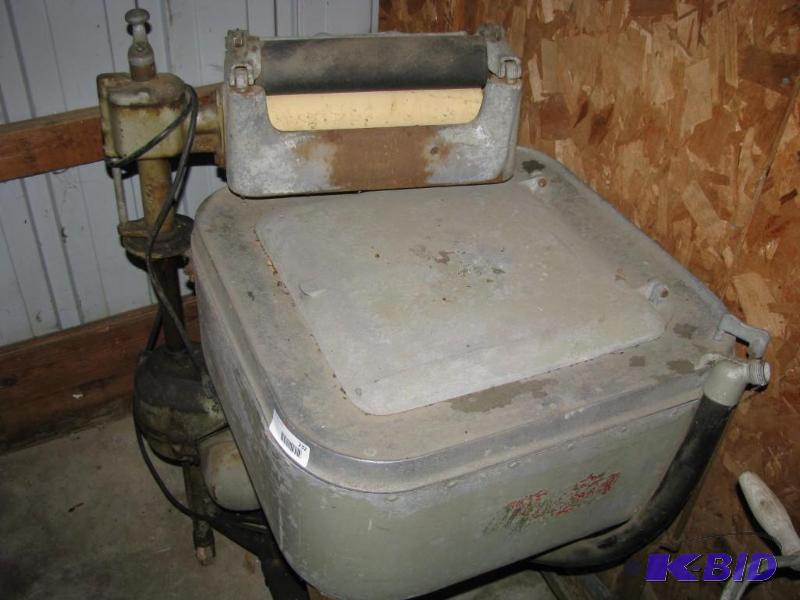 lot 232 image: Vintage Maytag Washing Machine....