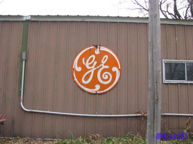 lot 257 image: Vintage large GE round metal sign....
