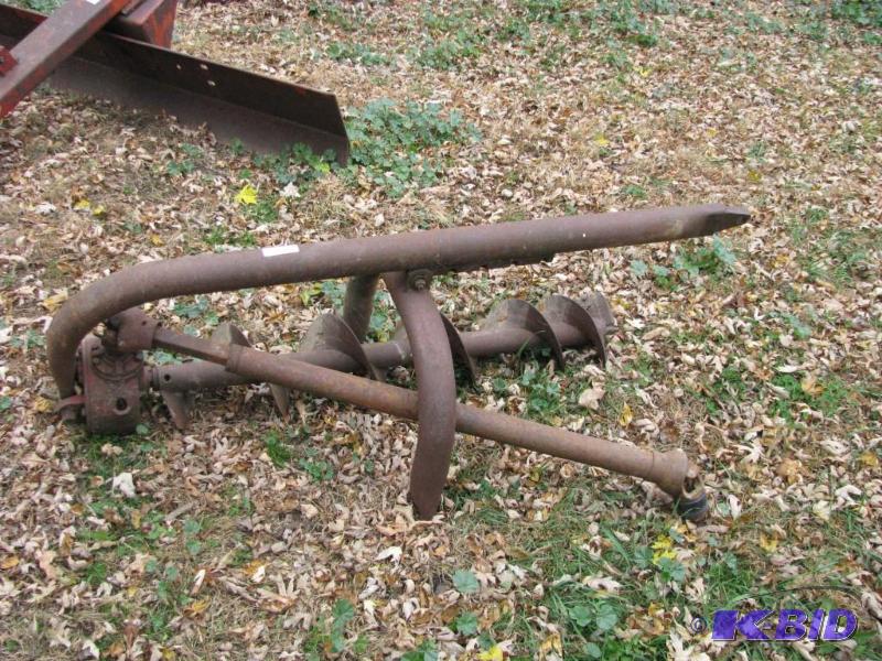 lot 267 image: Farm Auger for digging post holes...
